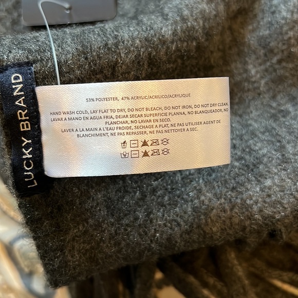 Dark grey Lucky brand scarf - Picture 3 of 3